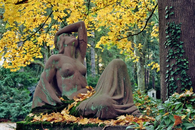 Lạnh người ở những nghĩa địa &aacute;m ảnh nhất thế giới